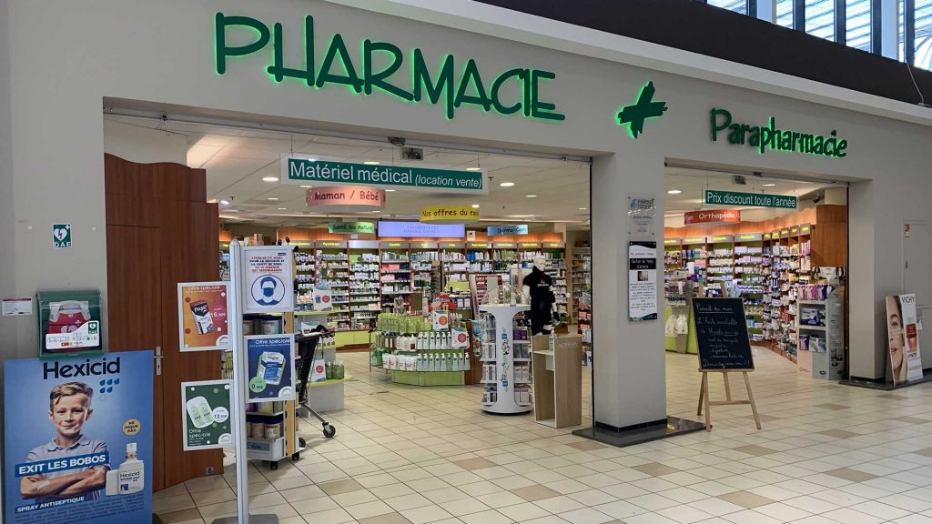 Pharmacie-des-Fougeres-facade-(1)